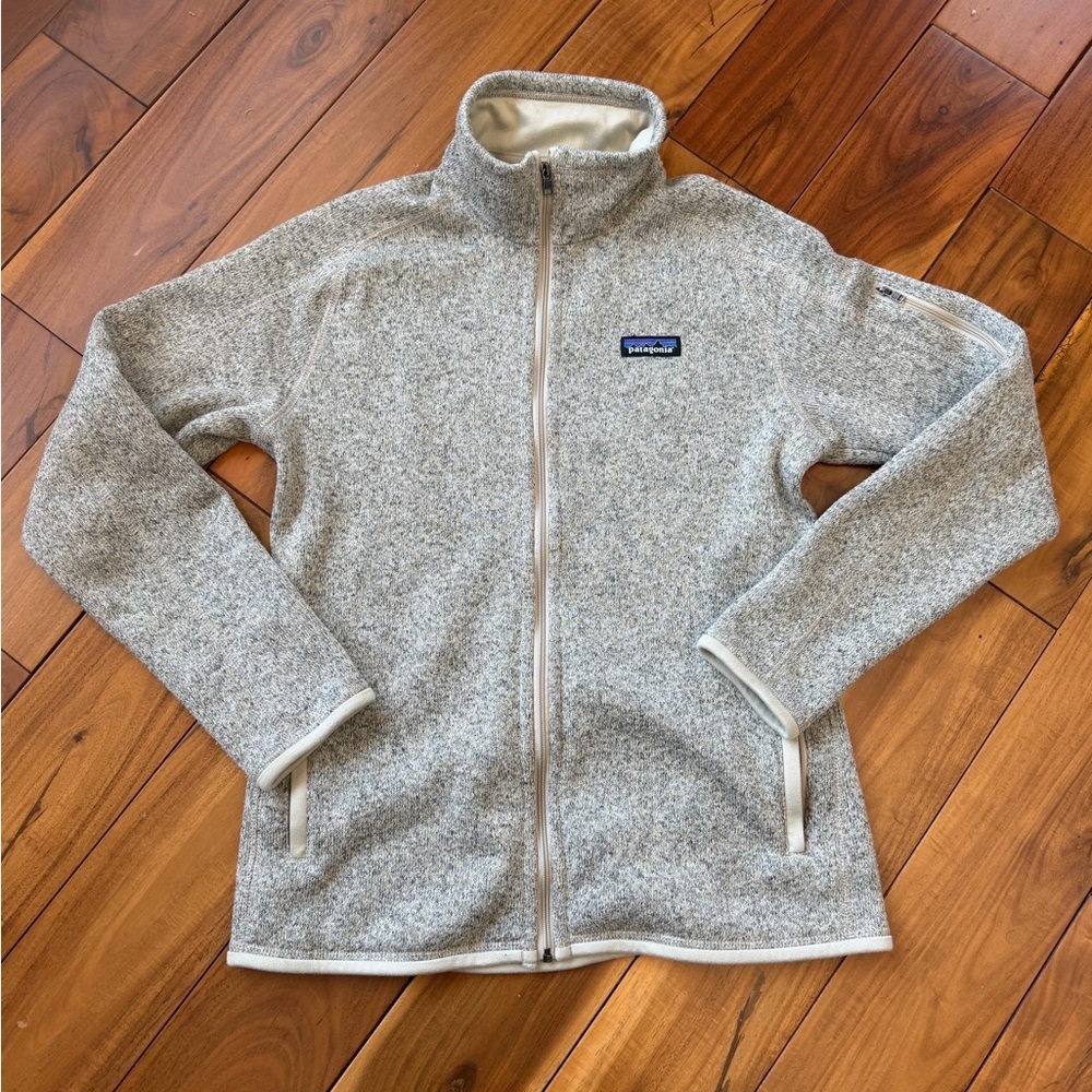 GUC Patagonia Women's Better Sweater Fleece Jacket - Tan; Size Medium
